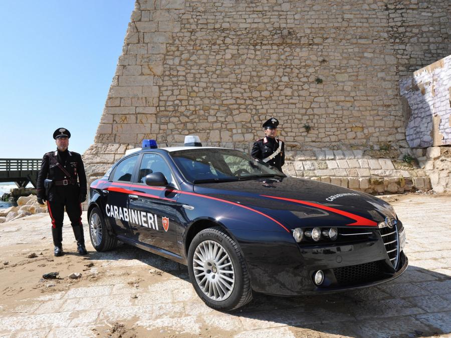  Alfa Romeo 159 Carabinieri (939A) 2006 года  (фото 3 из 3)